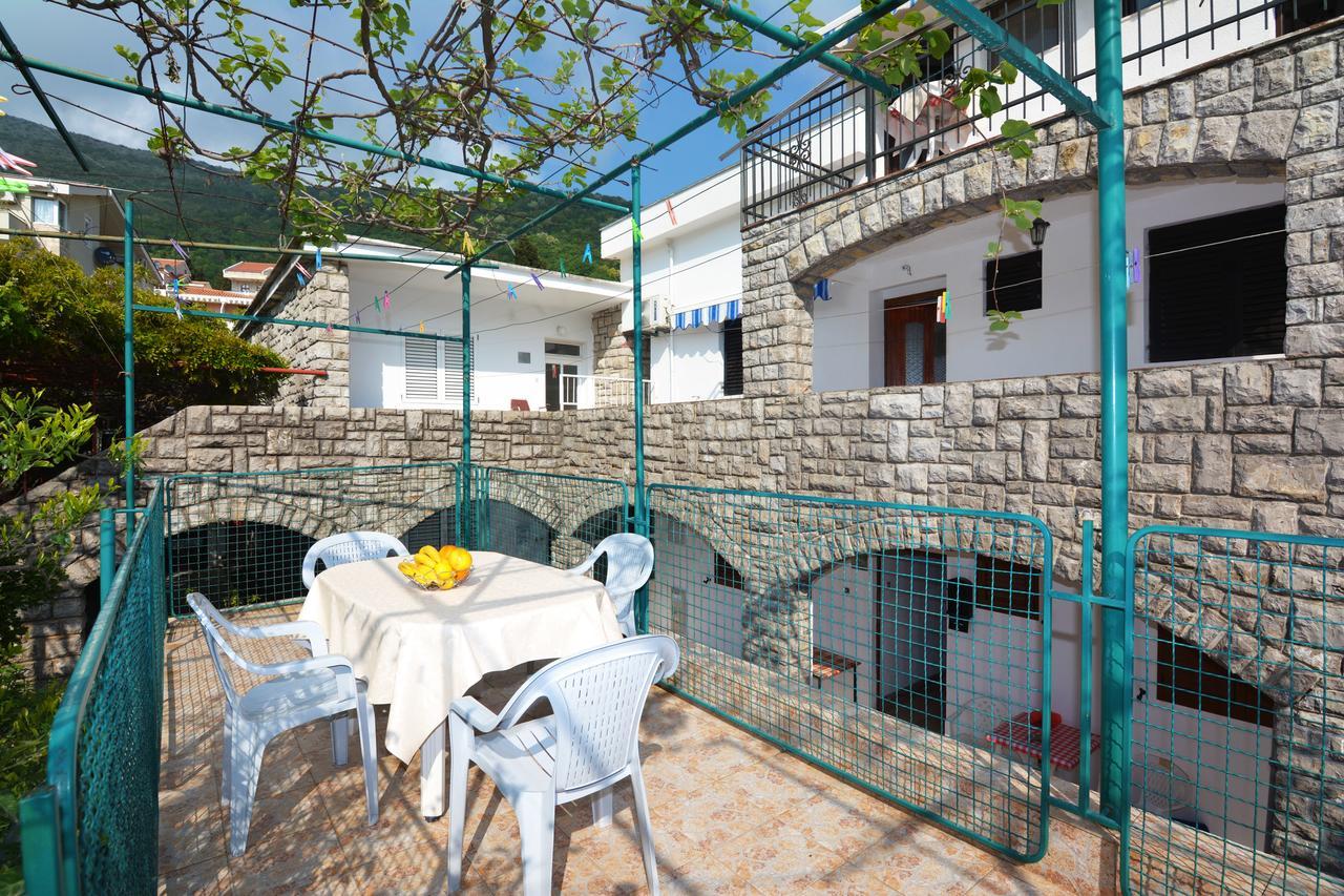 Apartments Jovana Petrovac Exterior photo